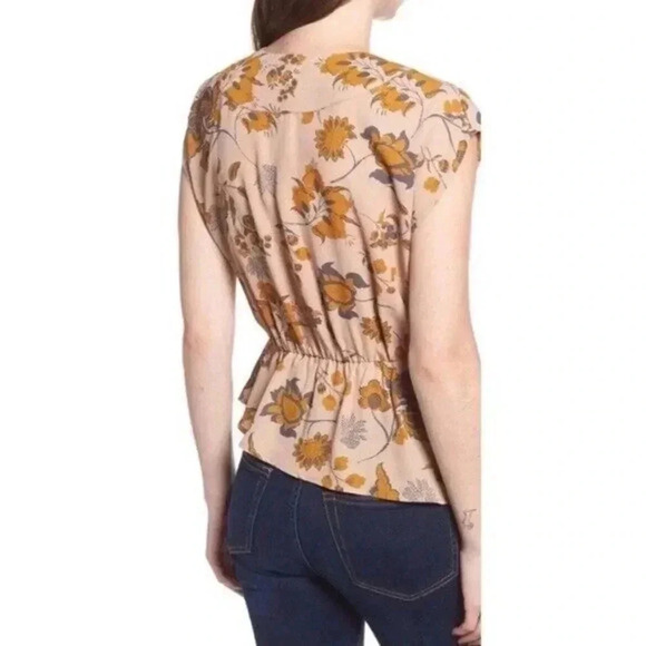 Leith Floral Faux Wrap  Surplice Asymmetrical Hem Short Sleeve Blouse XS - Picture 2 of 7